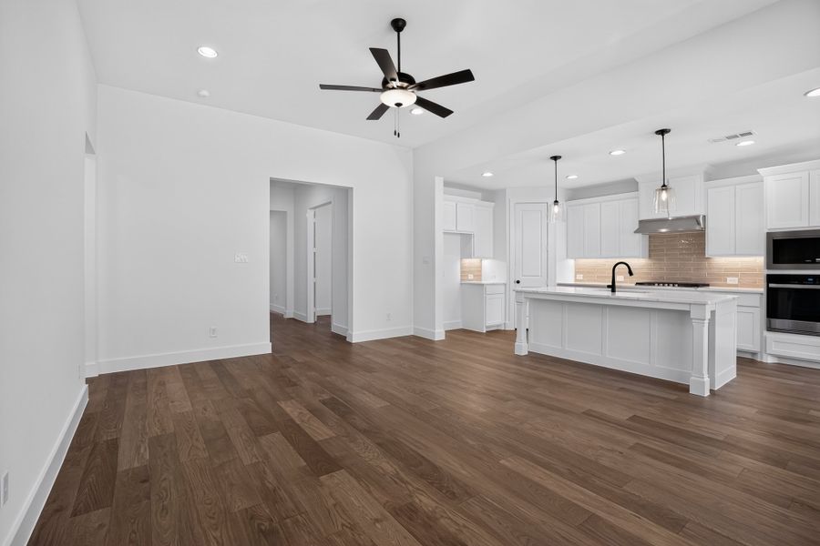 132 Buffalo - Living Area
