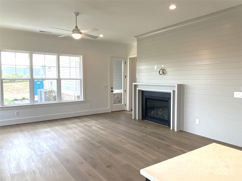 Spacious, unfurnished interior of a new home in , Davidson (Image 21).
