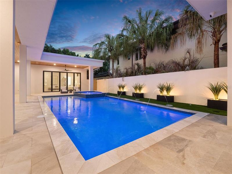 Exterior details and patio area of a home in , Orlando (Image 42).