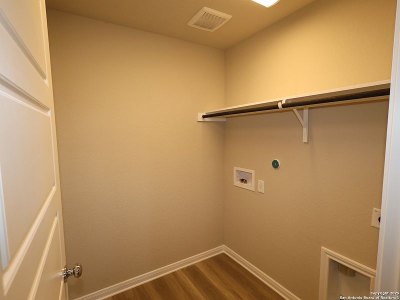 Spacious, unfurnished interior of a new home in Agave, San Antonio (Image 21). Spacious, unfurnished interior of a new home in Agave, San Antonio (Image 21).