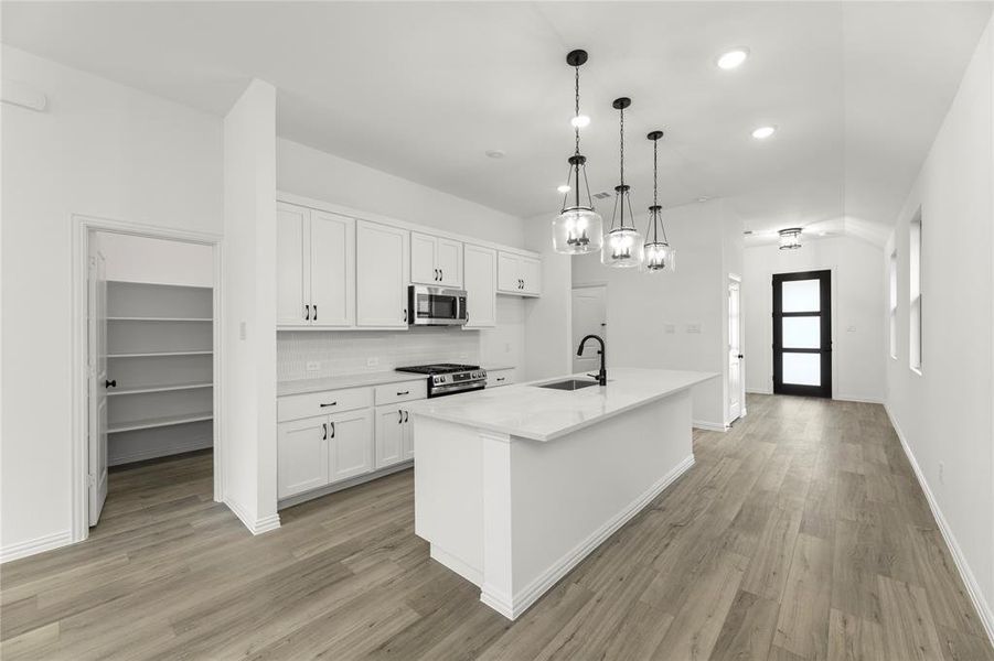 05. 14119 Gallatin - Kitchen