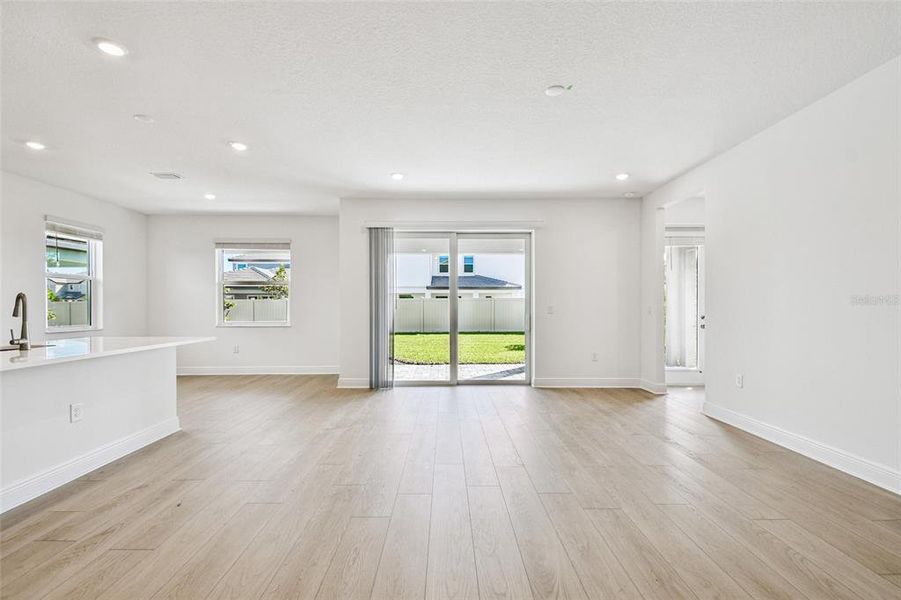 Spacious, unfurnished interior of a new home in Hawkstone, Sarasota (Image 24).