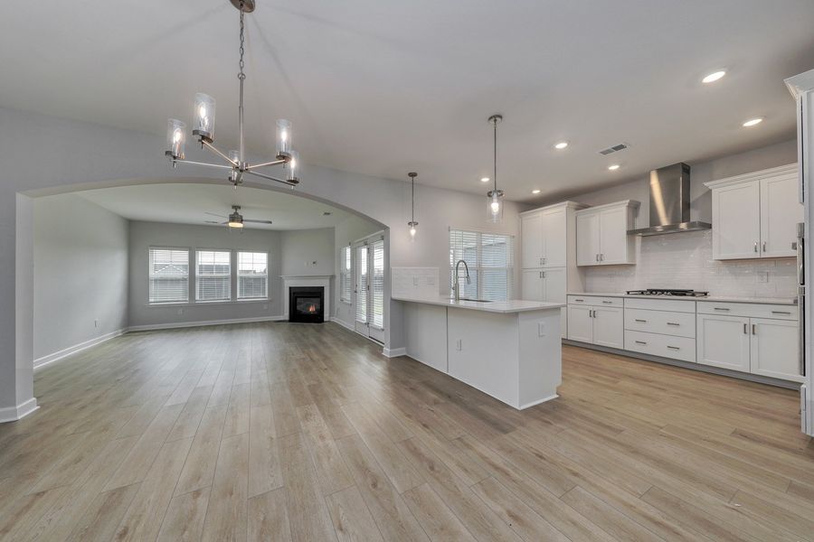 Spacious, unfurnished interior of a new home in Arcadia, Myrtle Beach (Image 20).