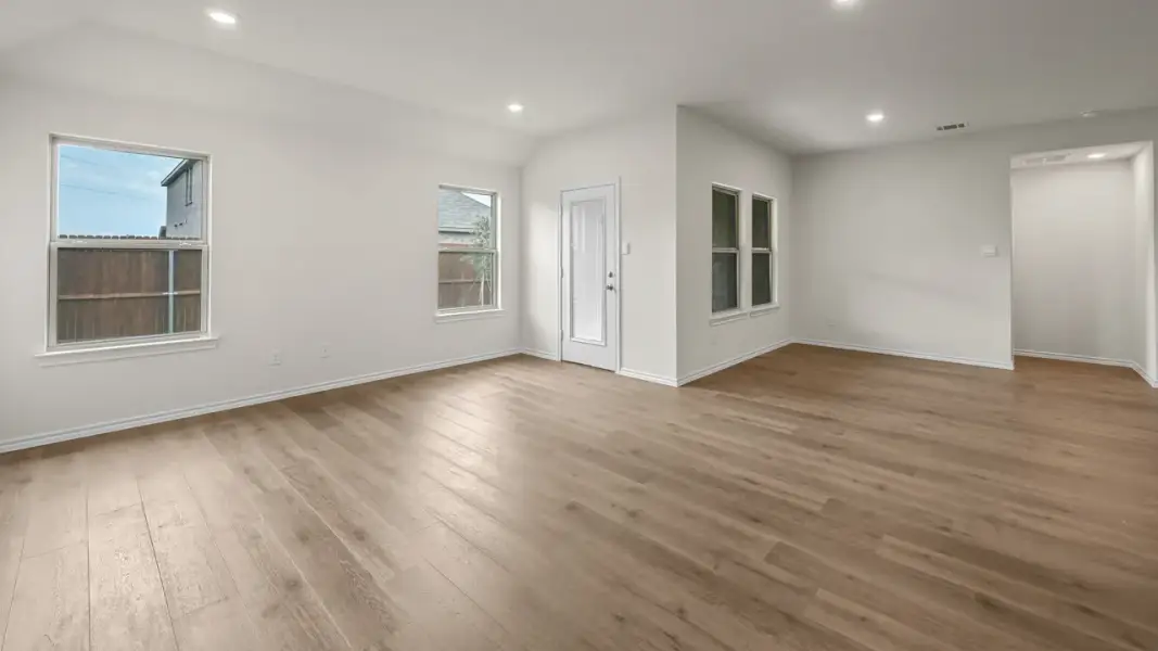 Representative unfurnished interior of a home built from the Travis by D.R. Horton in Lane Ranch, Sanger (Image 5).