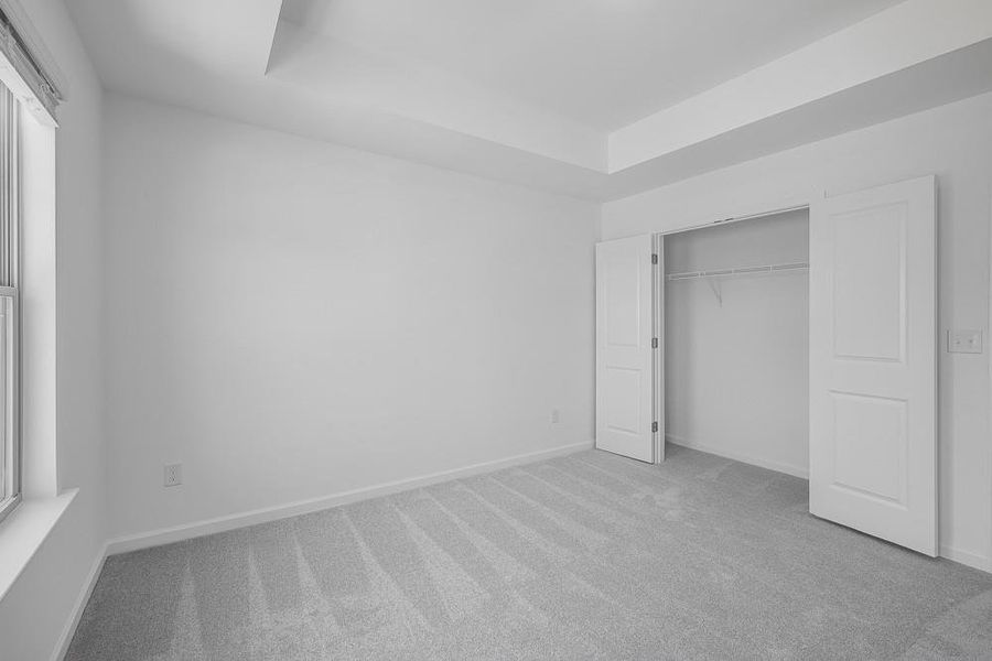 Spacious, unfurnished interior of a new home in Hampton Trace, Marietta (Image 18).