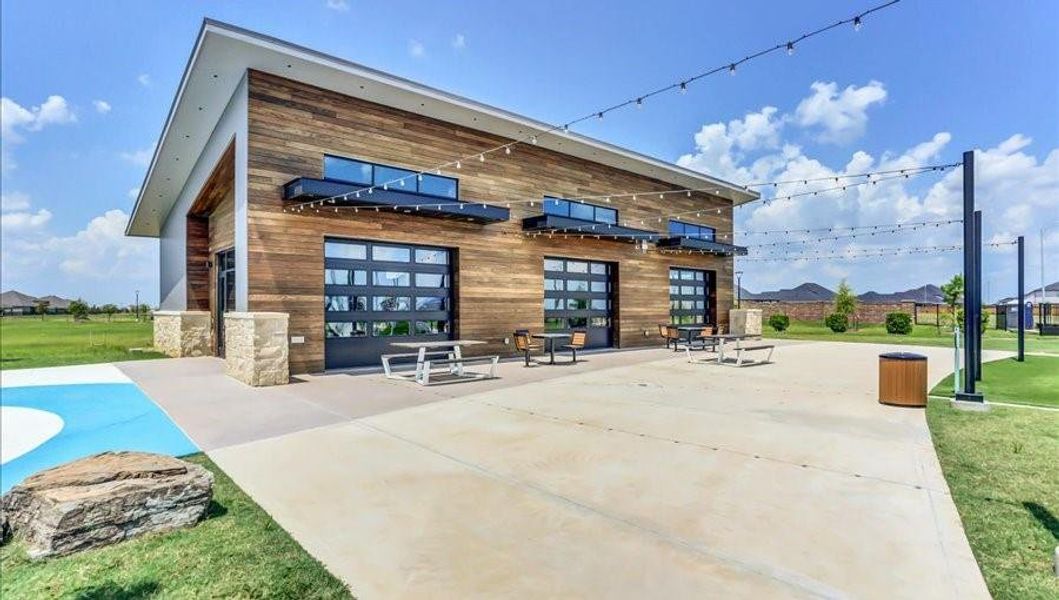 Community amenities in , Katy (Image 7).