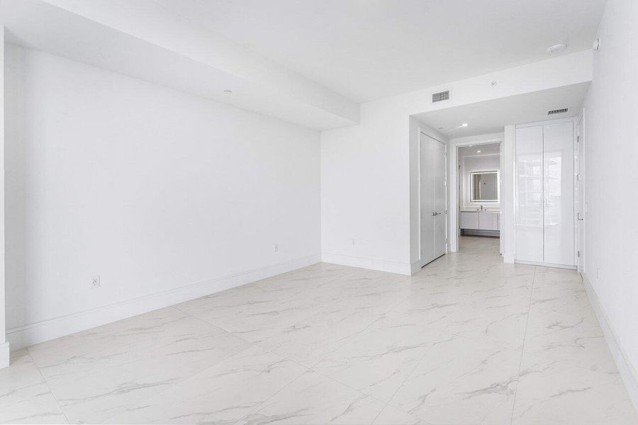 015-220LakeShoreDrive-1415-LakePark-FL-3