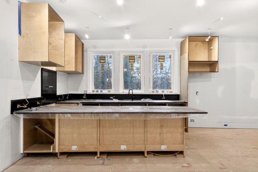 Image 42 of a home in .