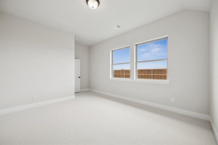Spacious, unfurnished interior of a new home in Creekshaw – Classic, Royse City (Image 17). Spacious, unfurnished interior of a new home in Creekshaw – Classic, Royse City (Image 17).