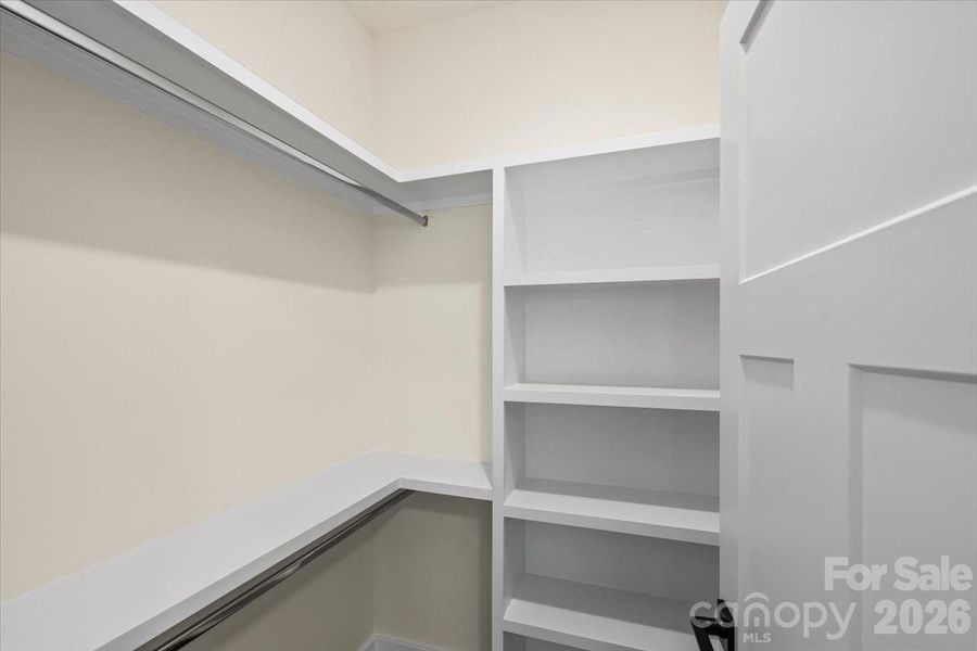 Image 33 of a home in .