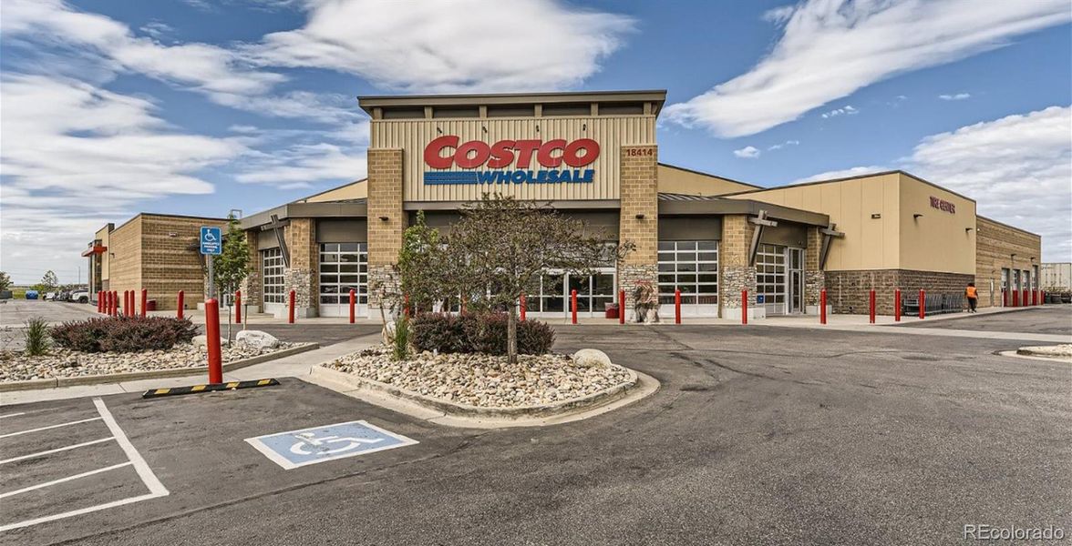 Front exterior of a new home in , Centennial, CO, highlighting curb appeal (Image 1).