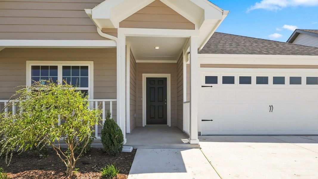 Exterior details and patio area of a home in Morningside, Josephine (Image 21).