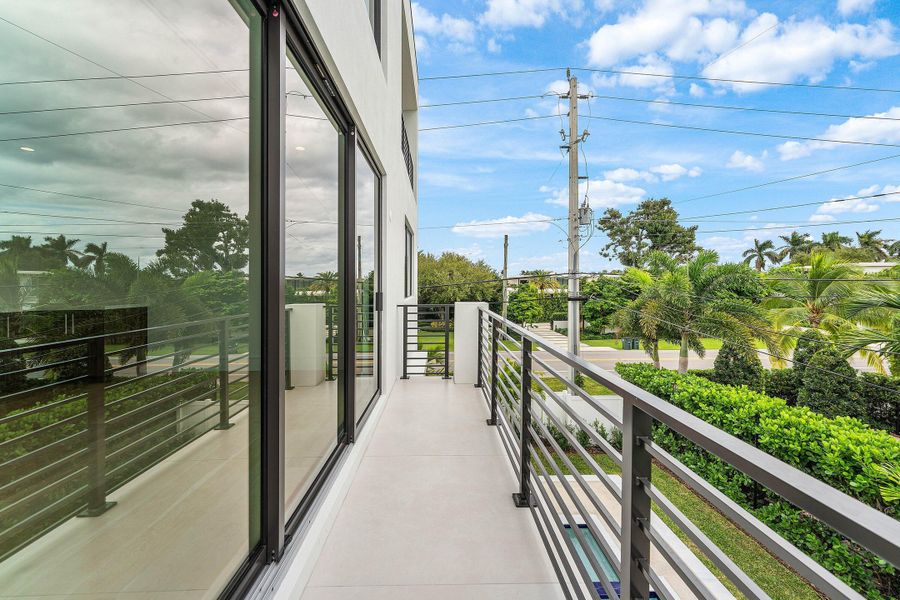 2nd Floor Lounge Balcony