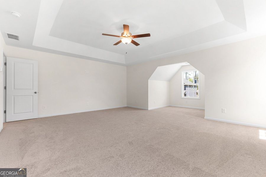 Spacious, unfurnished interior of a new home in Juliette Crossing, Forsyth (Image 19).