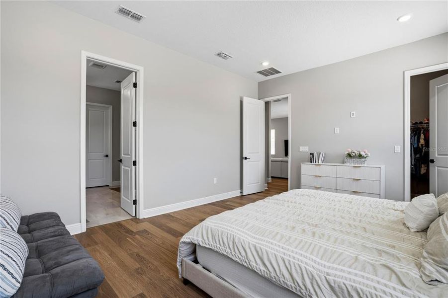 Furnished interior view inside a new home in Laureate Park (Craft Homes), Orlando (Image 37). Furnished interior view inside a new home in Laureate Park (Craft Homes), Orlando (Image 37).