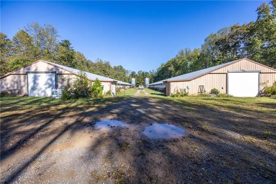 Image 42 of a home in .