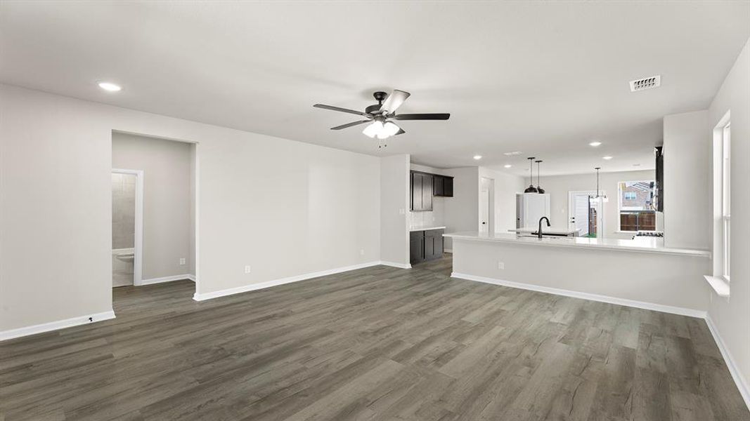 06. 2021 Bayfront - Family (4) 06. 2021 Bayfront - Family (4)