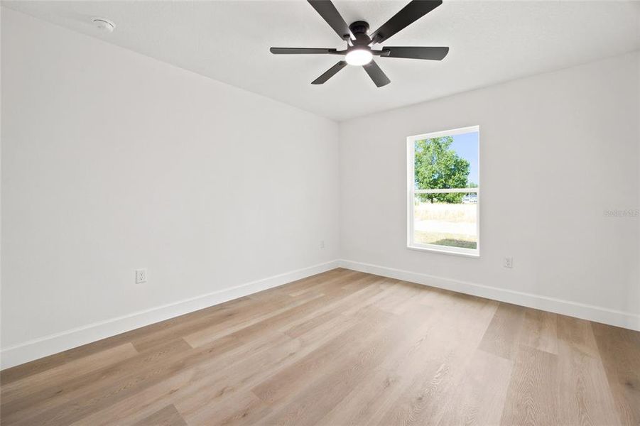 Spacious, unfurnished interior of a new home in , Ocala (Image 16).