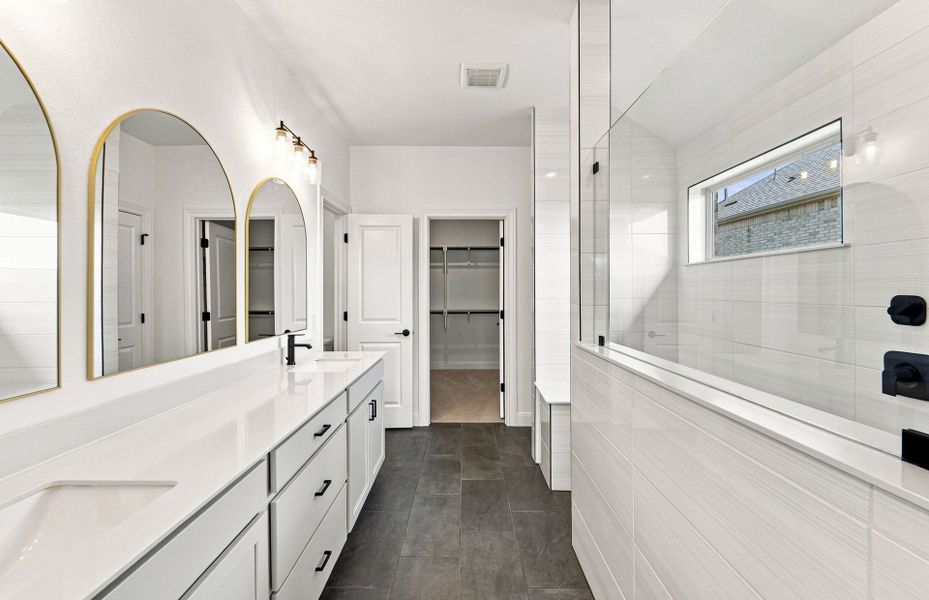 Furnished interior view inside a new home in Crescent Bluff, Georgetown (Image 12).