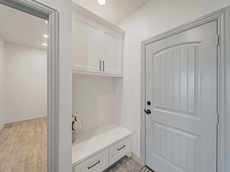 Furnished interior view inside a new home in , Celeste (Image 5).