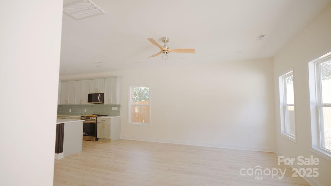 Spacious, unfurnished interior of a new home in , Charlotte (Image 16).