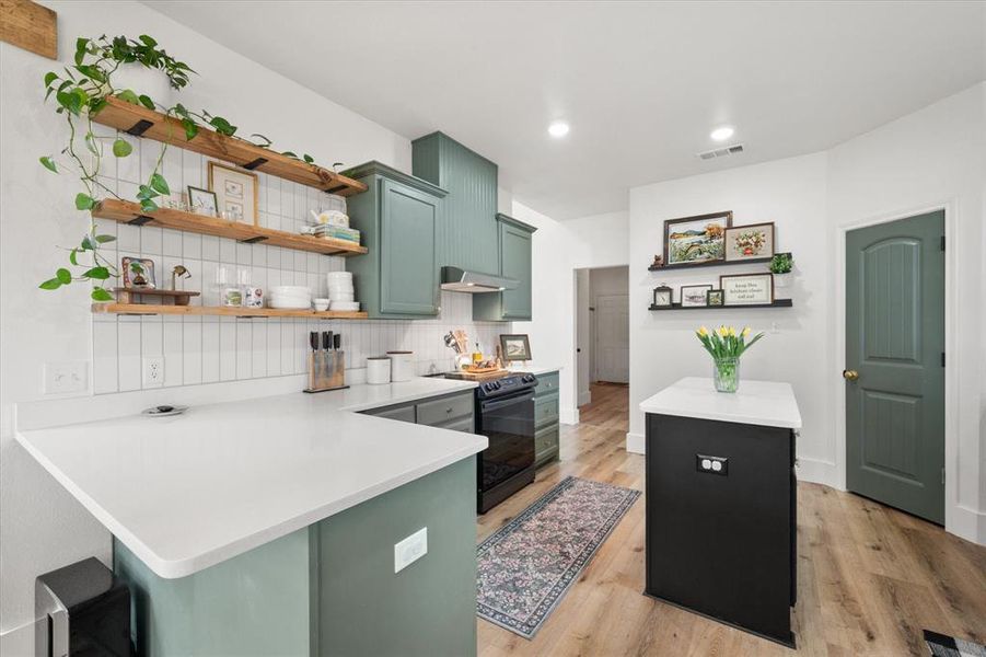 Furnished interior view inside a new home in , Corsicana (Image 18). Furnished interior view inside a new home in , Corsicana (Image 18).