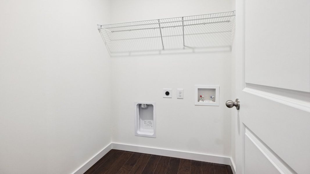 Spacious, unfurnished interior of a new home in Emory Creek, Harriman (Image 16).