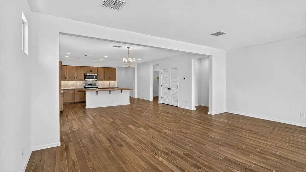 Spacious, unfurnished interior of a new home in Parkside, Avondale (Image 15).