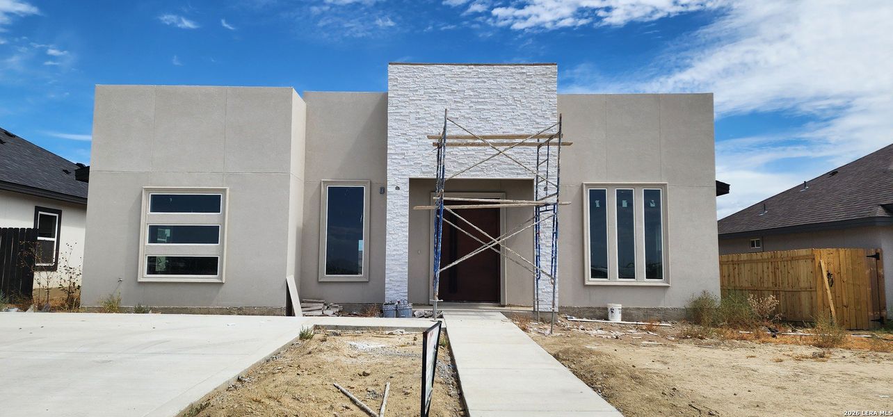 Image 15 of a home in .