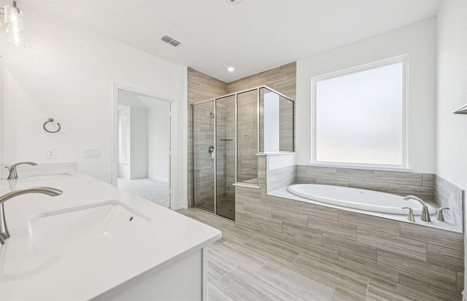 Owner's bath with large shower and tub Owner's bath with large shower and tub