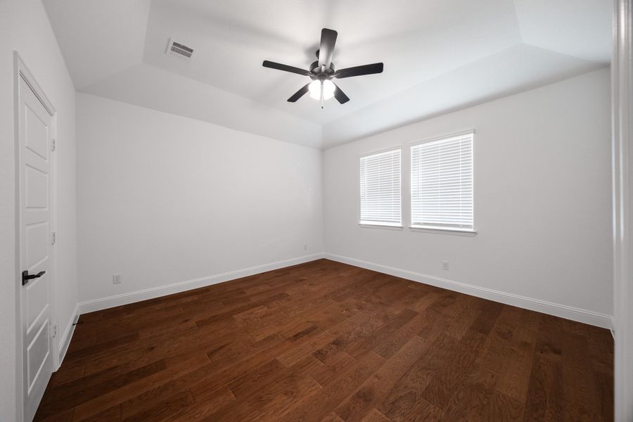 Spacious, unfurnished interior of a new home in Churchill, Anna (Image 23). Spacious, unfurnished interior of a new home in Churchill, Anna (Image 23).