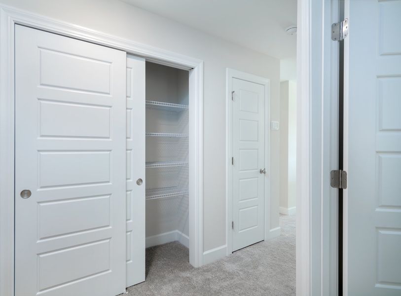 Representative furnished interior of a home built from the The Kennedy by Cothran Homes in Holly Ridge, Greenville (Image 30).