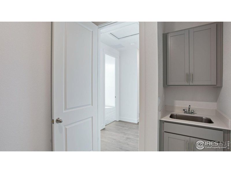 Image 41 of a home in Vantage.