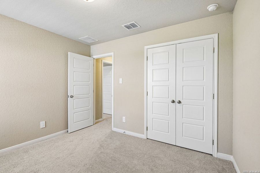 Spacious, unfurnished interior of a new home in Royal Crest, San Antonio (Image 37).