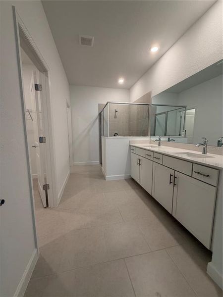 Furnished interior view inside a new home in Island Lakes at Coco Bay, Englewood (Image 4).