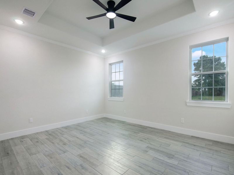 Spacious, unfurnished interior of a new home in , Cleveland (Image 35).