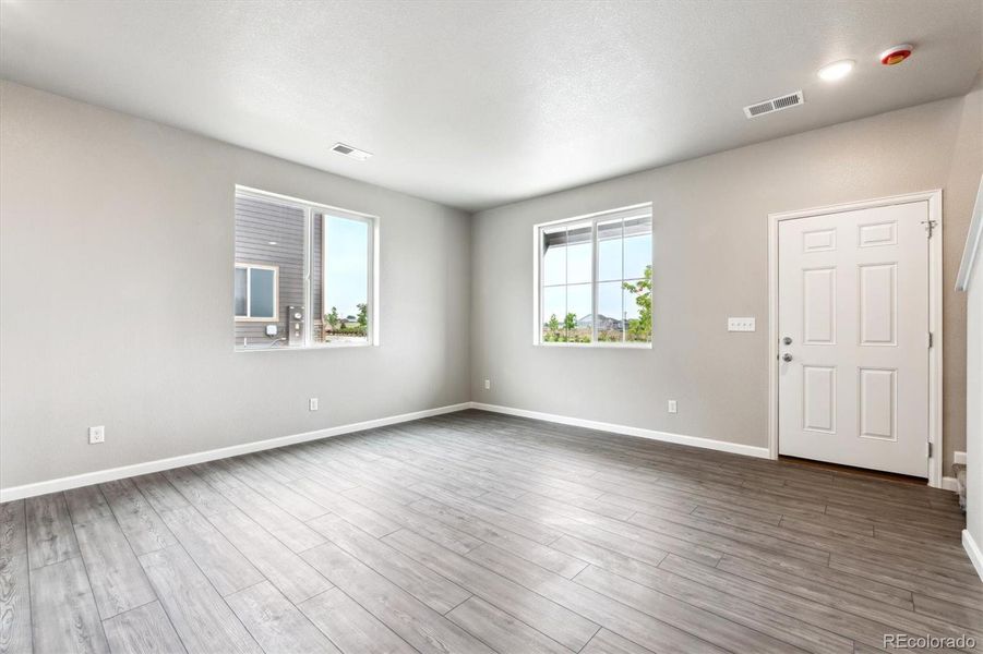 Spacious, unfurnished interior of a new home in Pintail Commons at Johnstown Village, Johnstown (Image 11).