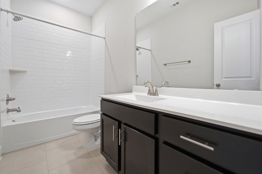 Furnished interior view inside a new home in Sanctuary, Salado (Image 12).