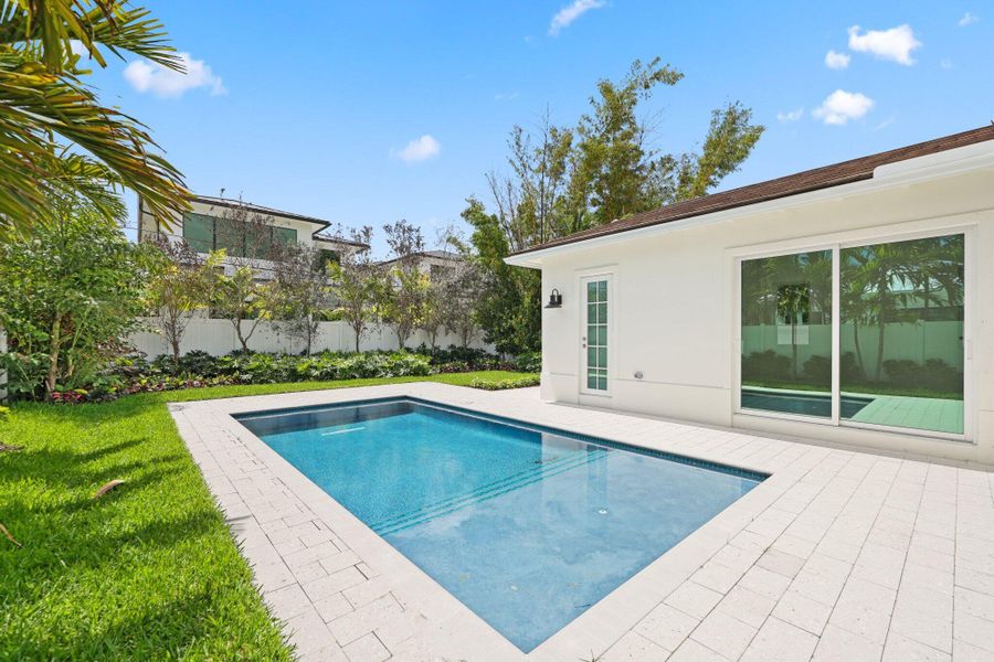 238 Northeast 12th St - 84.jpg-SMALL