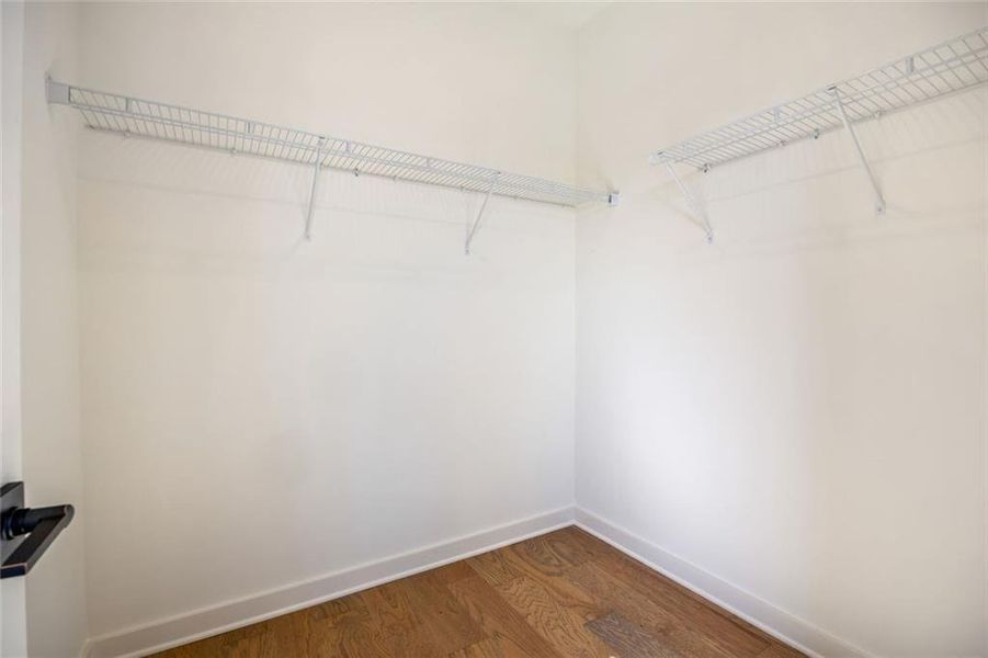 Spacious, unfurnished interior of a new home in Long Hollow Landing, Gainesville (Image 44).