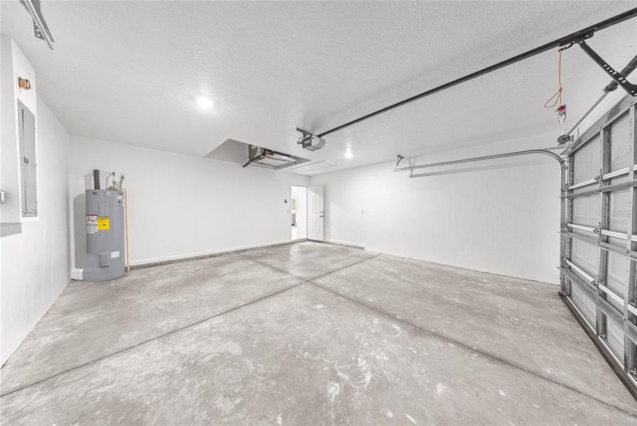 Spacious, unfurnished interior of a new home in , Citrus Springs (Image 26). Spacious, unfurnished interior of a new home in , Citrus Springs (Image 26).