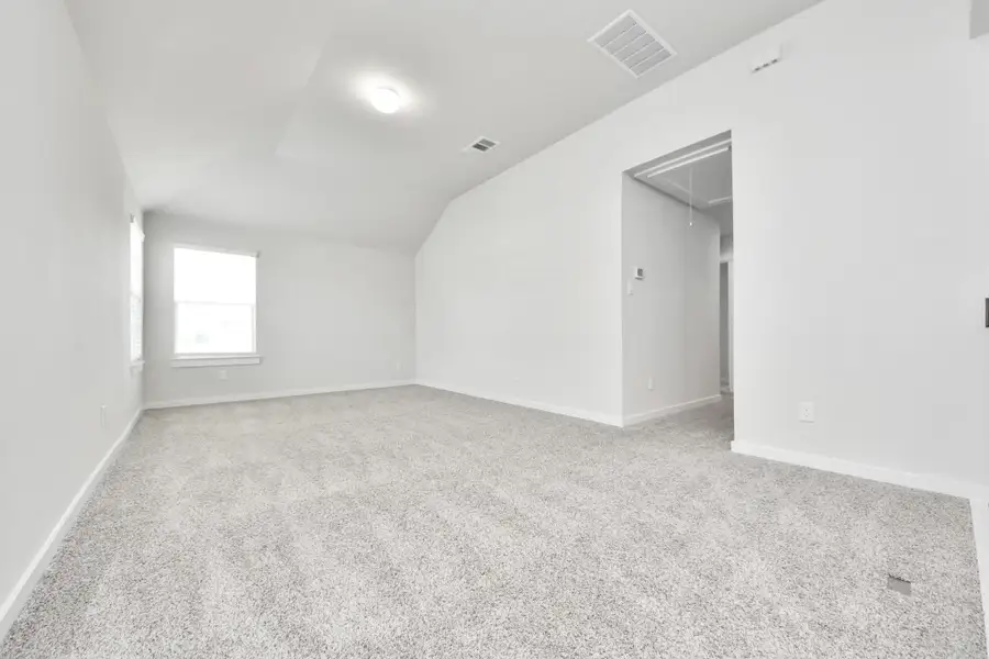 Spacious, unfurnished interior of a new home in Willow Trace, Spring (Image 43).