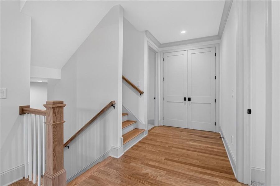 Spacious, unfurnished interior of a new home in , Alpharetta (Image 65). Spacious, unfurnished interior of a new home in , Alpharetta (Image 65).