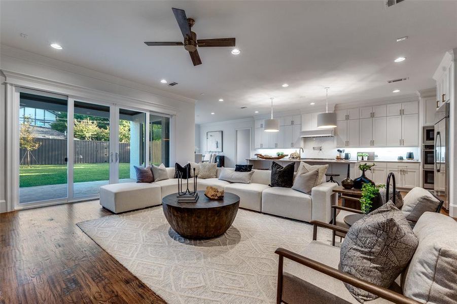 Furnished interior view inside a new home in , Dallas (Image 19).