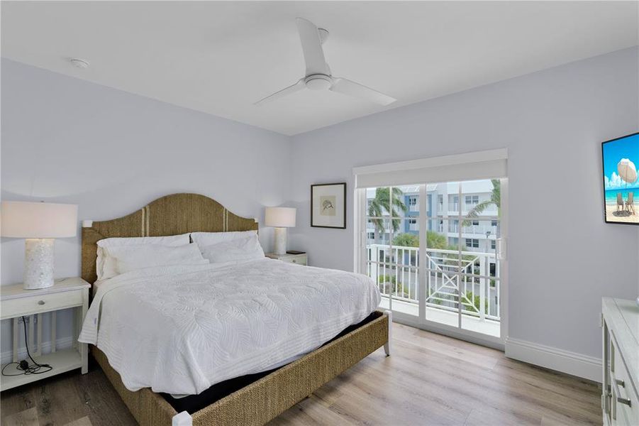 Furnished interior view inside a new home in , Marathon (Image 12).