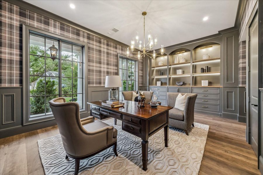 PRIVATE STUDY CLOSE TO PRIMARY SUITE