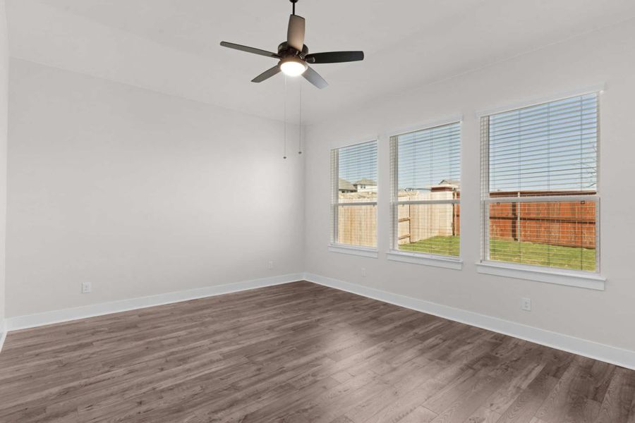 Spacious, unfurnished interior of a new home in Lariat, Liberty Hill (Image 28).