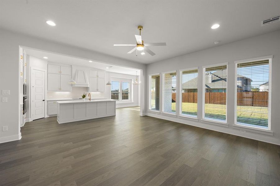 Spacious, unfurnished interior of a new home in Hayes Crossing - Phase 2, Midlothian (Image 22).