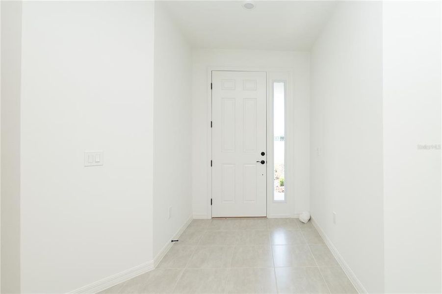 Spacious, unfurnished interior of a new home in , Bartow (Image 28).
