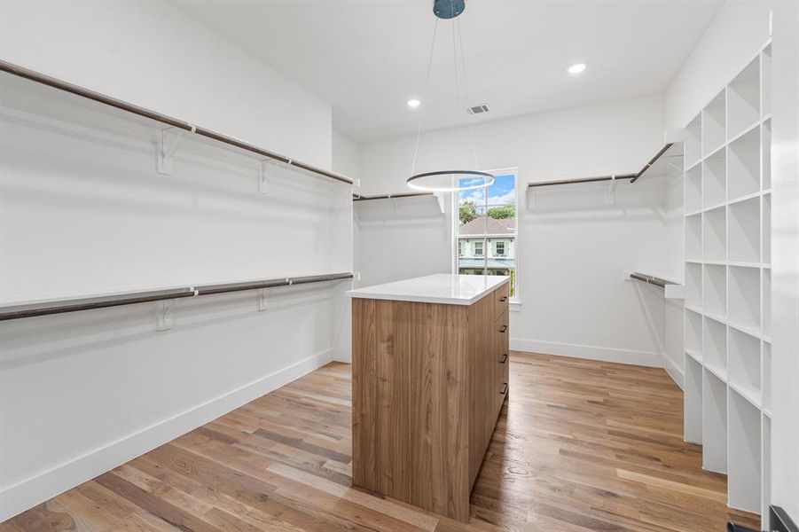 Furnished interior view inside a new home in , Dallas (Image 16).